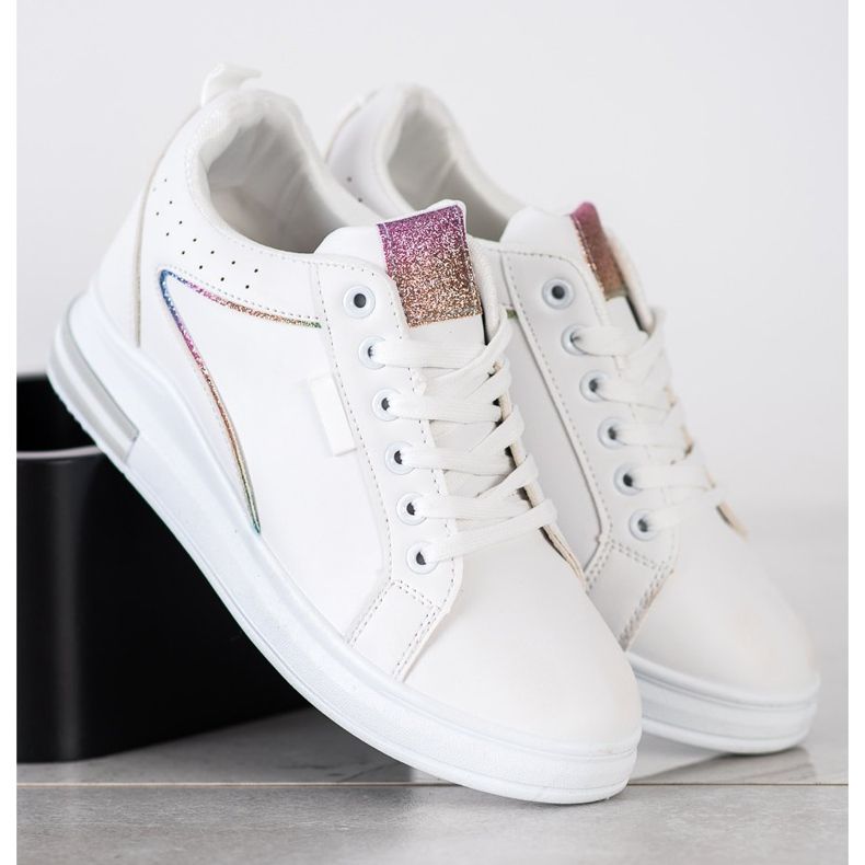 SHELOVET Bílé boty se skrytým klínem bílý 2