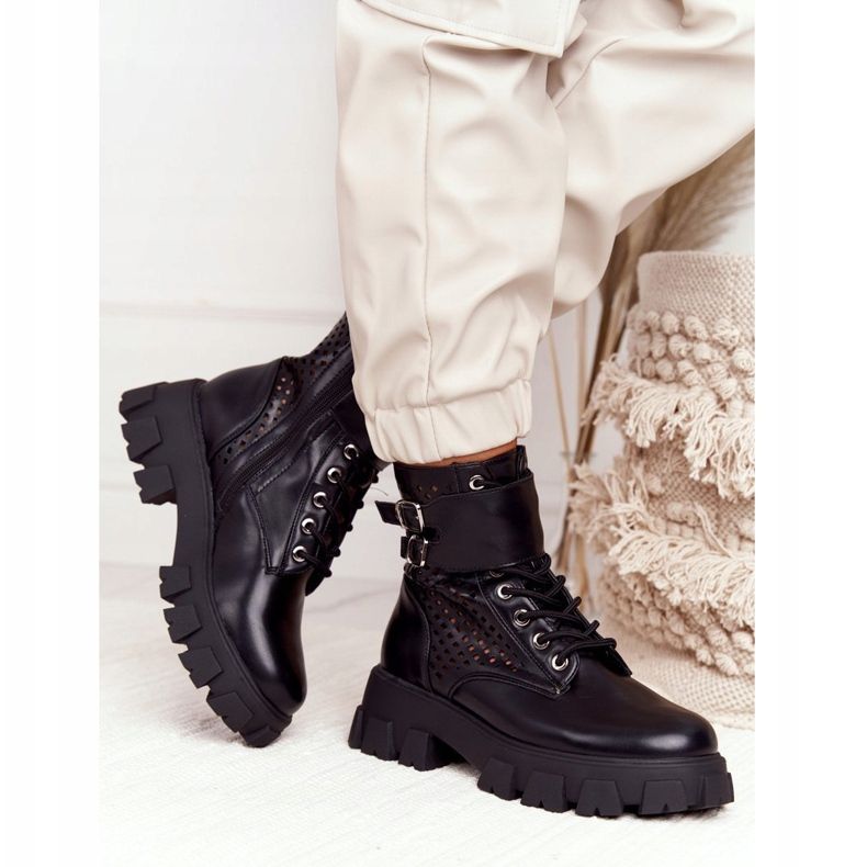 FB2 Prolamované boty Pracovníci na platformě Black Flown Away černá 2