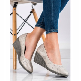 Goodin Zlatá klínová čerpadla béžový 1