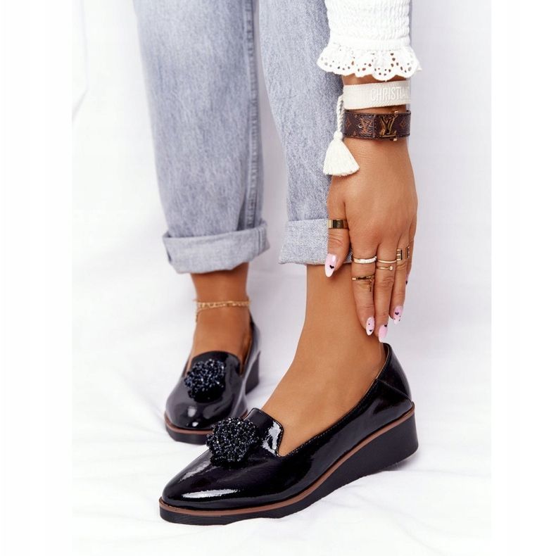 Elegantní boty na klínku Vinceza 10580 lakovaná černá 1