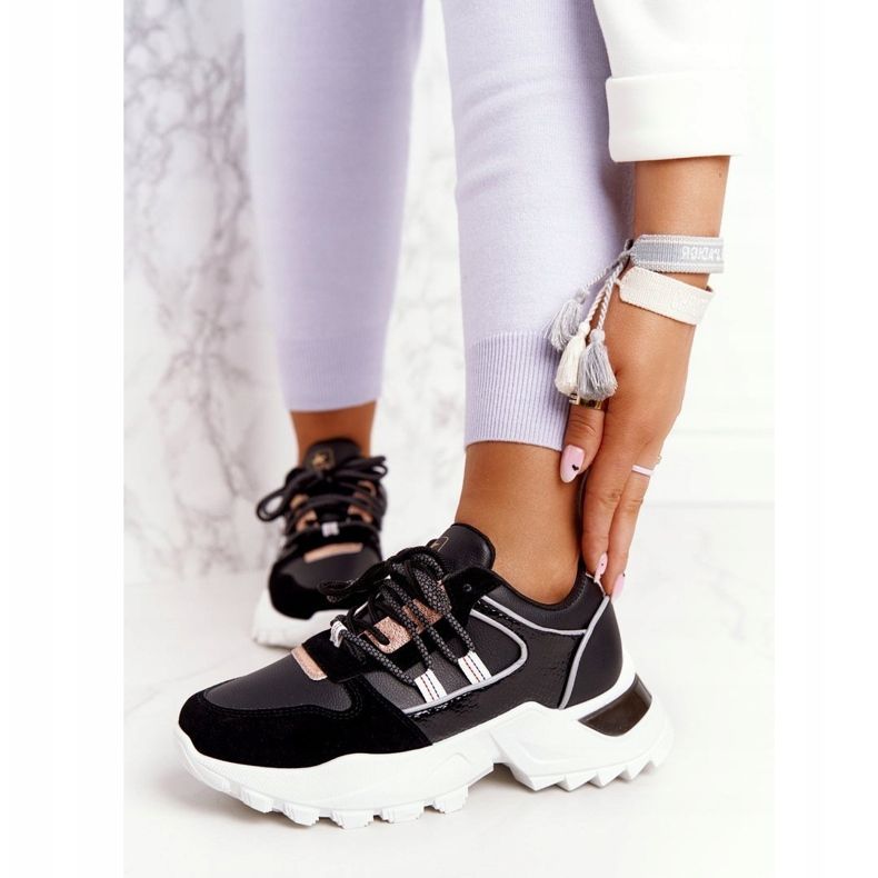 EVE Dámské tenisky na masivní černé podrážce černá zlatý 1