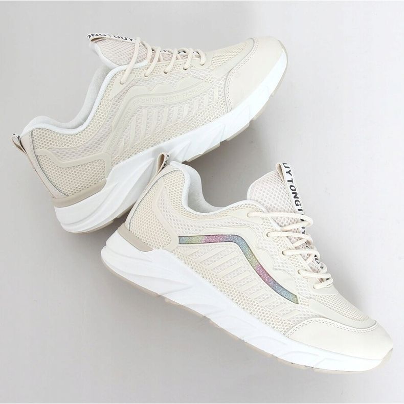 Béžová sportovní obuv pro ženy J143 Beige béžový 1