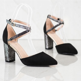 S. BARSKI Stylová čerpadla na pilíři černá 1