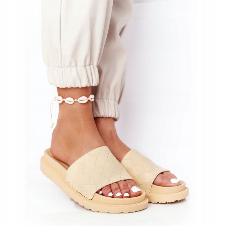 Dámské pantofle na platformě Big Star HH274689 Yellow žlutá 2