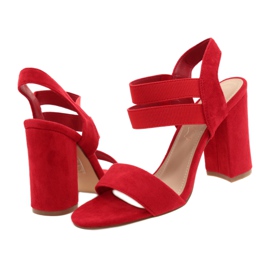 EVento Pohodlné dámské sandály semiše na akci 21sd35-3540 červené 2 EVento Pohodlné dámské sandály semiše na akci 21sd35-3540 červené 2