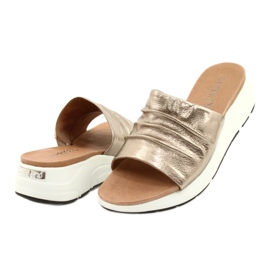 Caprice Pohodlné dámské pantofle Taupe Metallic 9-27203-26 341 hnědý zlatý 3