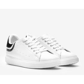 Černé dámské bílé tenisky Makaila bílý 1 Černé dámské bílé tenisky Makaila bílý 1