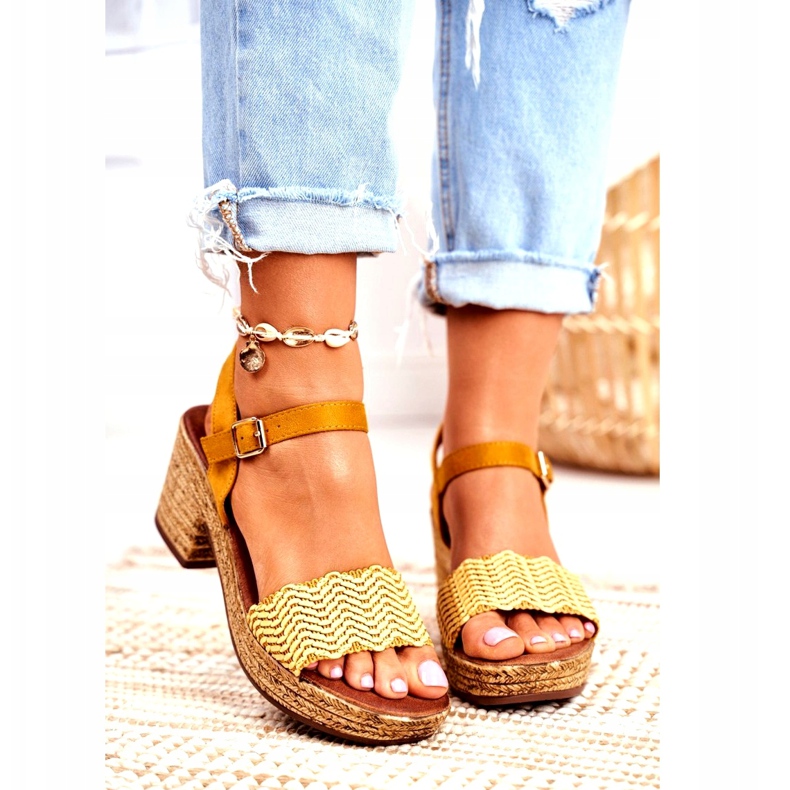 EVE Žluté dámské sandály Fobi na vysokém podpatku béžový žlutá 3