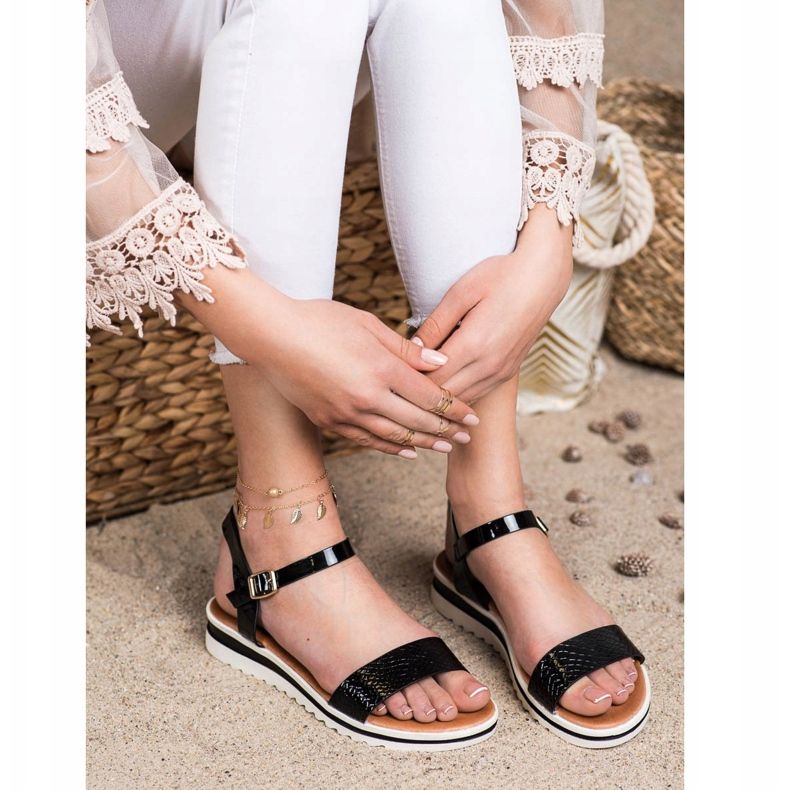 Weide Neformální lakované sandály černá 2