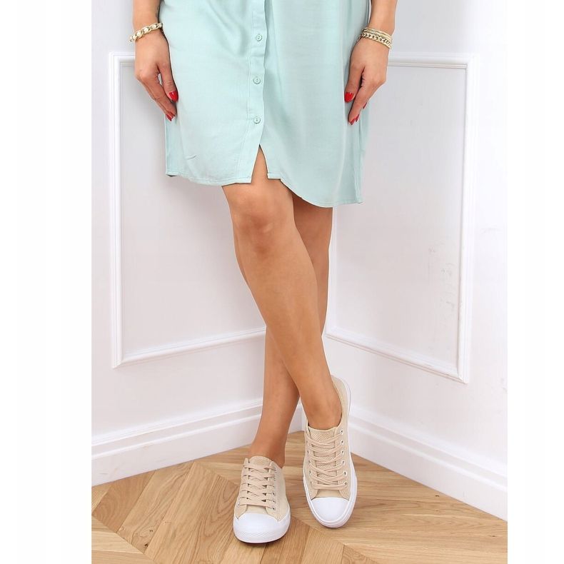 Béžové béžové tenisky pro ženy C949 béžový 2