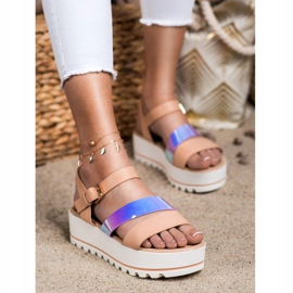 Weide Sandály na platformě s efektem Holo béžový 1