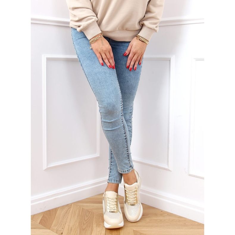 Sportovní obuv na skrytém klínu béžová a zlatá RQ288 béžová béžový zlatý 2 Sportovní obuv na skrytém klínu béžová a zlatá RQ288 béžová béžový zlatý 2