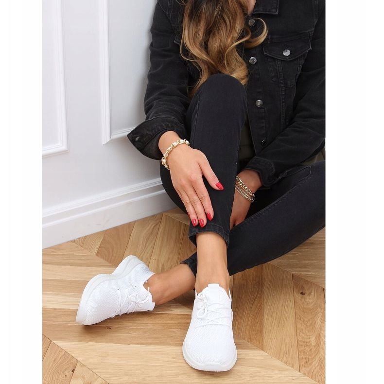 Bílé sportovní ponožky BL1817-SP Bílé bílý 2