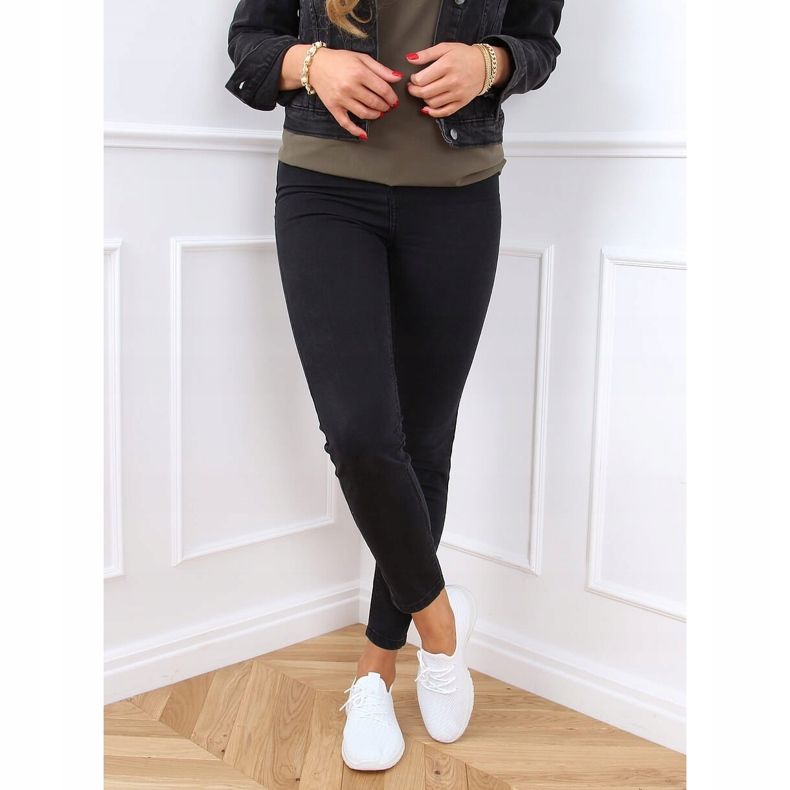 Bílé sportovní ponožky BL1817-SP Bílé bílý 1