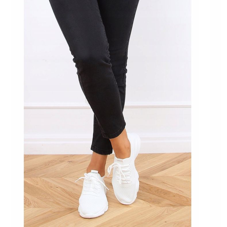 Bílé sportovní ponožky FF-10 bílé bílý 1