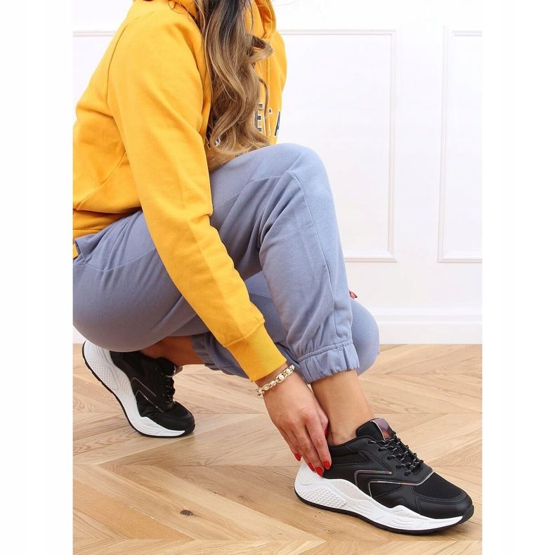 Černá sportovní obuv GB-003 Černá 1