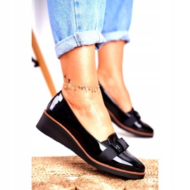 Vinceza Dámské brogues na černých lakovaných klínech Milona černá 3