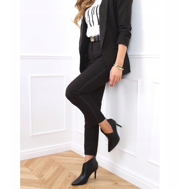 Černé kozačky na špendlíku vystřižené černé 9561 černé černá 1