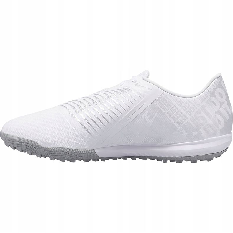 Kopačky Nike Phantom Venom Academy Tf AO0571 100 bílý 1
