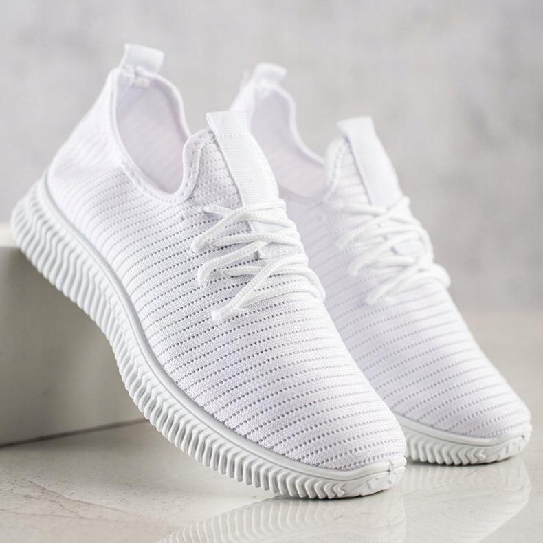 SHELOVET Pohodlné nazouvací tenisky bílý 1