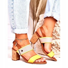 Jezzi Dámské sandály na Cork Post Yellow 20SD35-1826 béžový 2