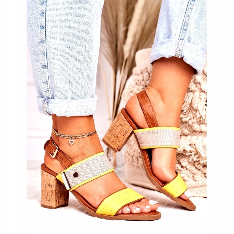 Jezzi Dámské sandály na Cork Post Yellow 20SD35-1826 béžový 2