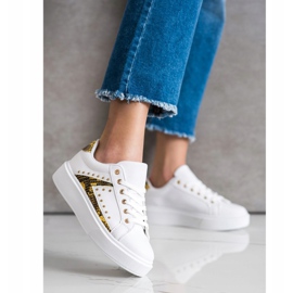 SHELOVET Bílé tenisky na platformě bílý černá žlutá 1