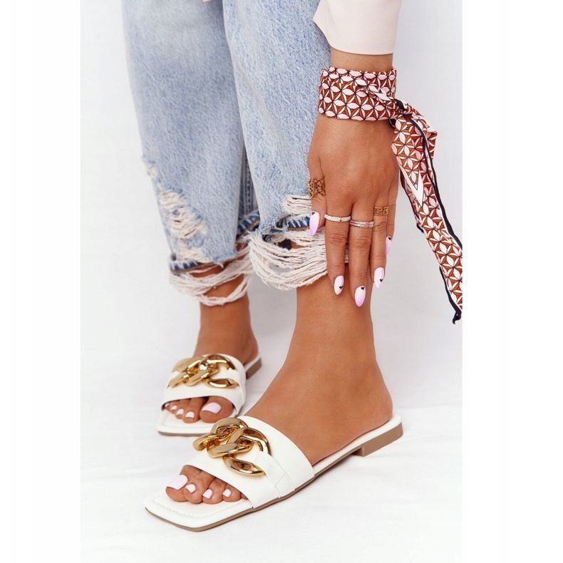 Kožené pantofle s řetězovým bílým francouzským polibkem zlatý 1