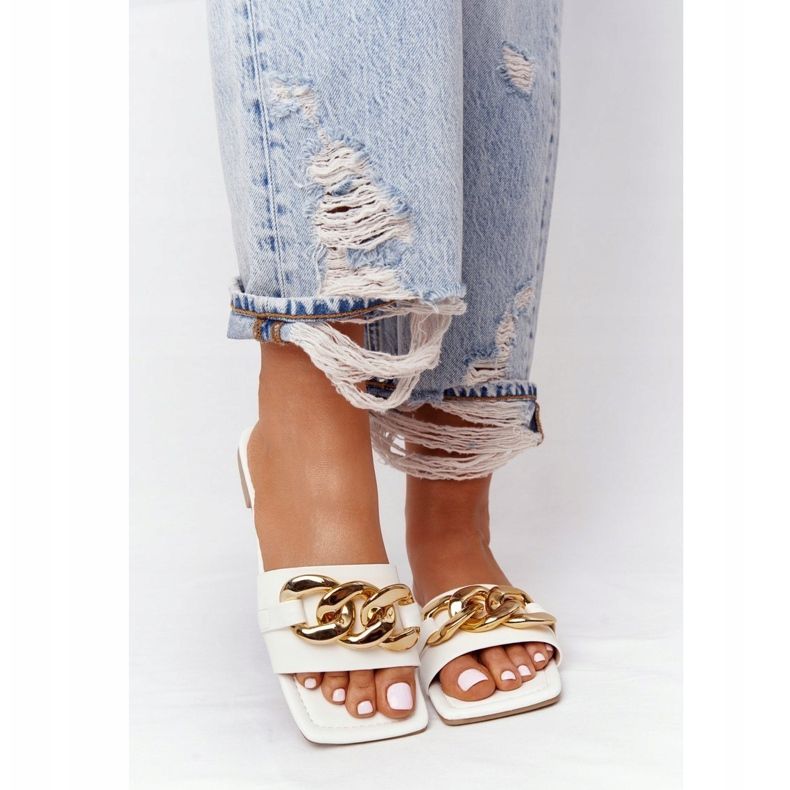 Kožené pantofle s řetězovým bílým francouzským polibkem zlatý 2