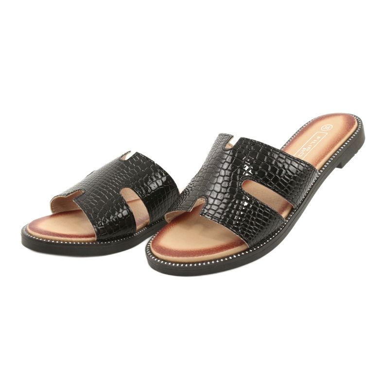 Filippo Lesklé lakované klapky černé kožené vložení černá 3