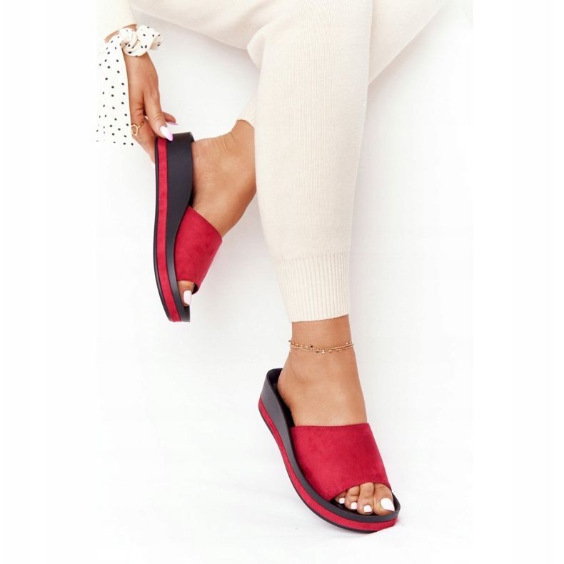 Pantofle na klínku Vinceza 21-17113 červená černá červené 1