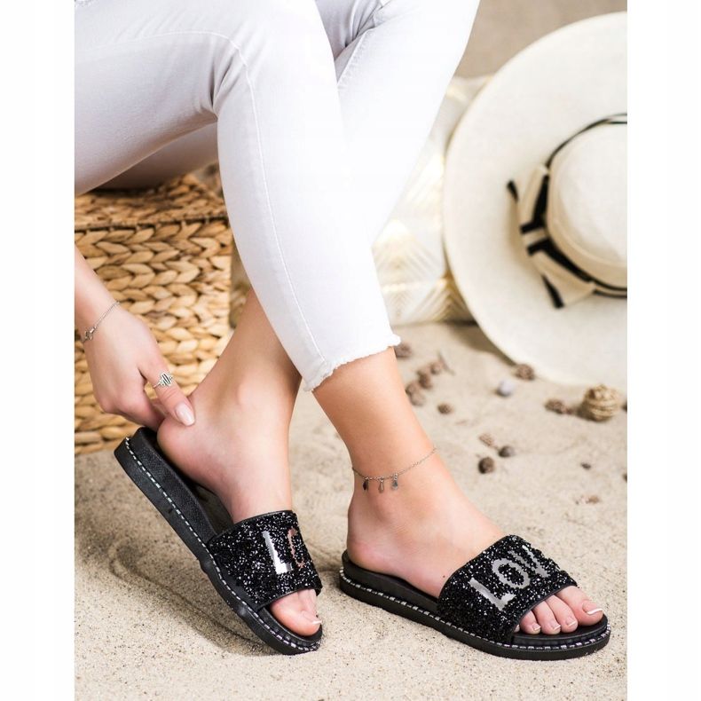 SHELOVET Love pantofle na platformě černá 1