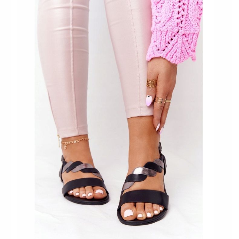 Kožené sandály Vinceza 21-17117 černé a stříbrné černá stříbrný 2