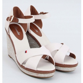 Sandály na béžovém klínu BL-70 Beige béžový 1