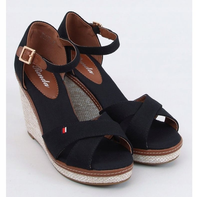 Černé sandály na klínku BL-70 Black černý 1