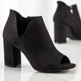 Jarní otevřené boty VINCEZA černý 1