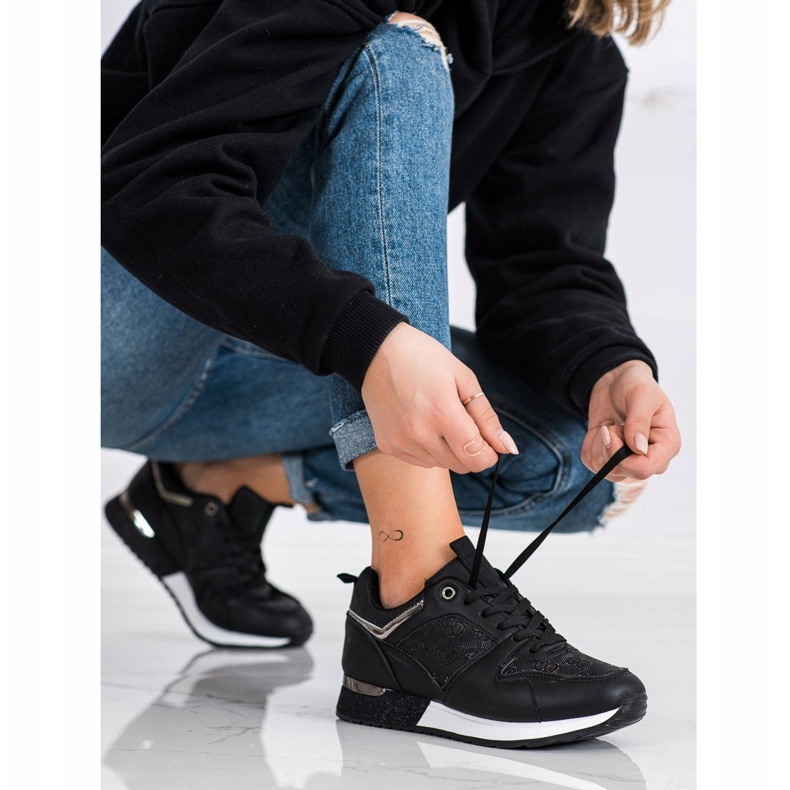 SHELOVET Černé tenisky se vzory černá 2