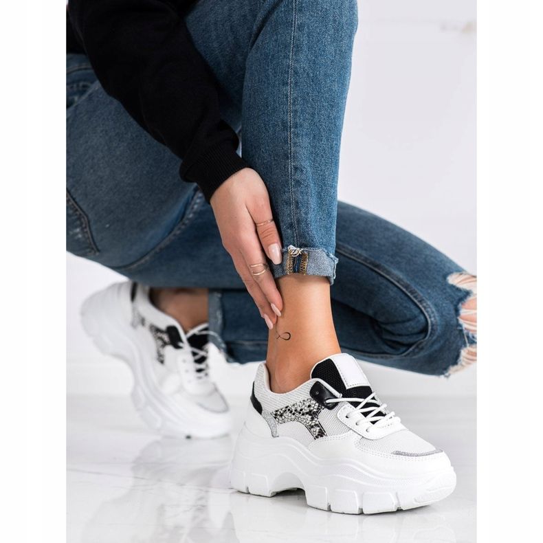 SHELOVET Stylové tenisky s třpytkami bílý černá stříbrný 2