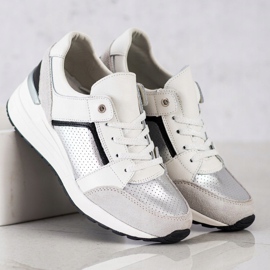 Goodin Bílé a stříbrné kožené tenisky bílý černá stříbrný šedá 2 Goodin Bílé a stříbrné kožené tenisky bílý černá stříbrný šedá 2