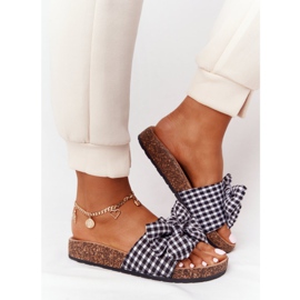 MSMG Pantofle na korkové podrážce s kostkovanou mašlí Amara bílý černá 2 MSMG Pantofle na korkové podrážce s kostkovanou mašlí Amara bílý černá 2