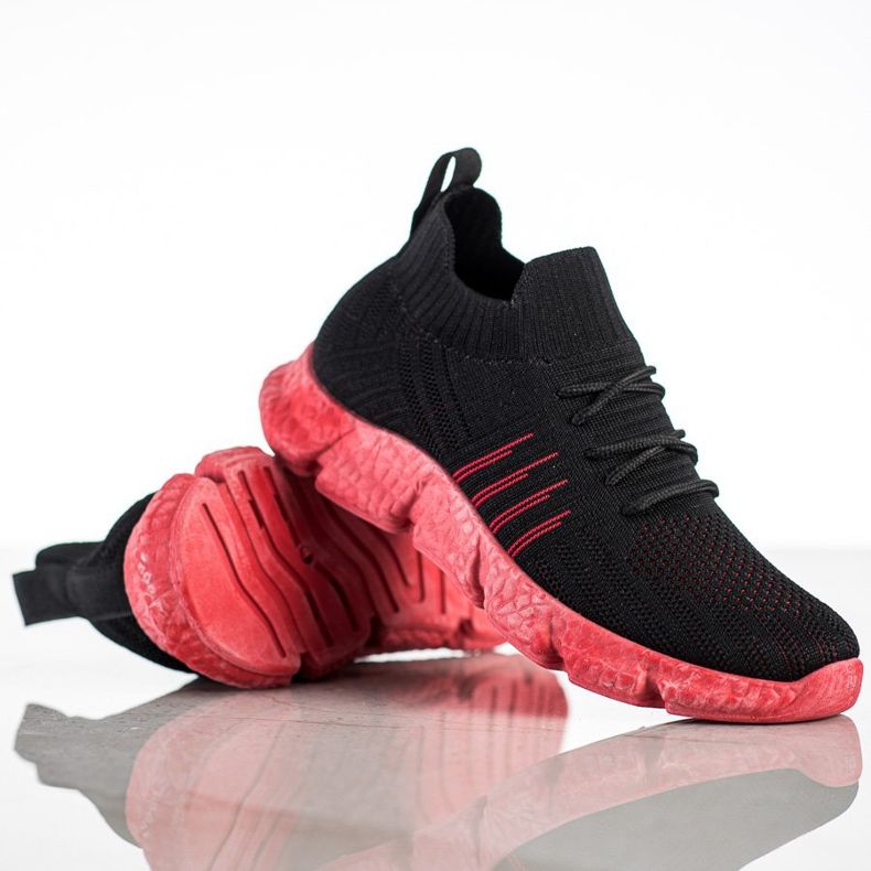 SHELOVET Prolamované tenisky na platformě černá 1