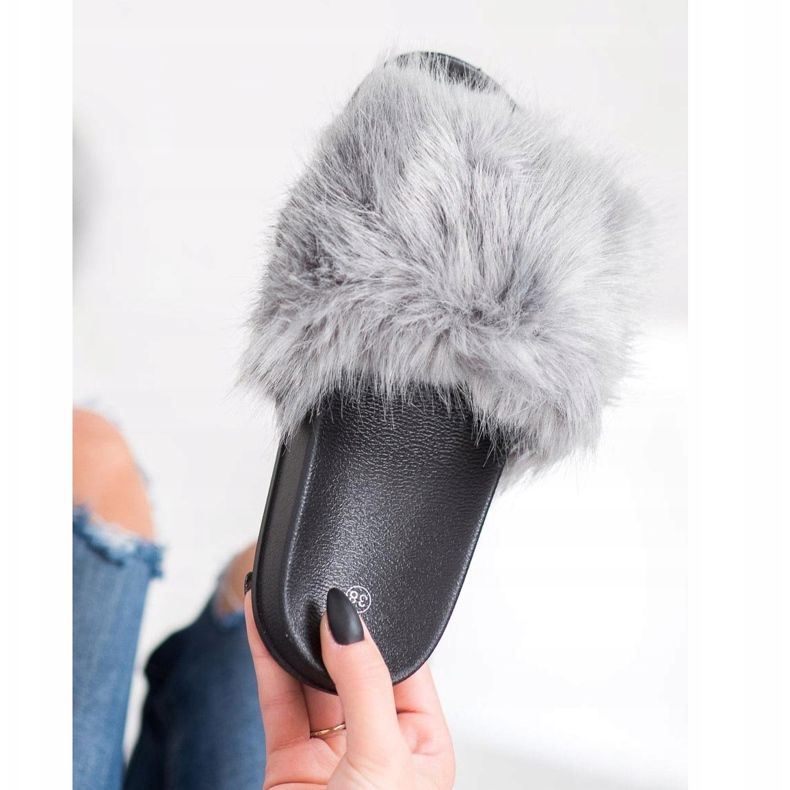 SHELOVET Pohodlné kožešinové pantofle šedá 1