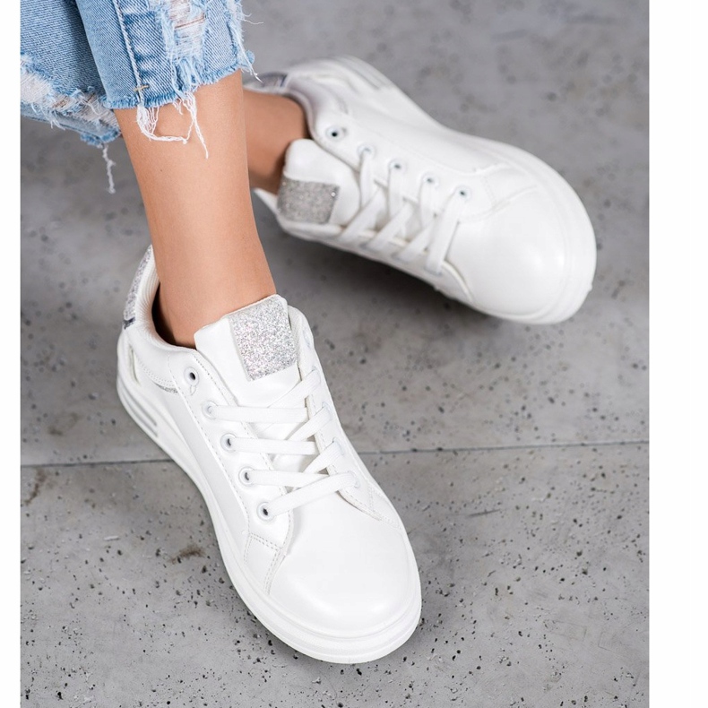 Diamantique Bílé sportovní boty bílý 2