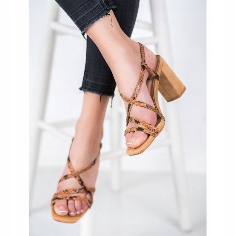 Kylie Sandály s hadím potiskem hnědý 2