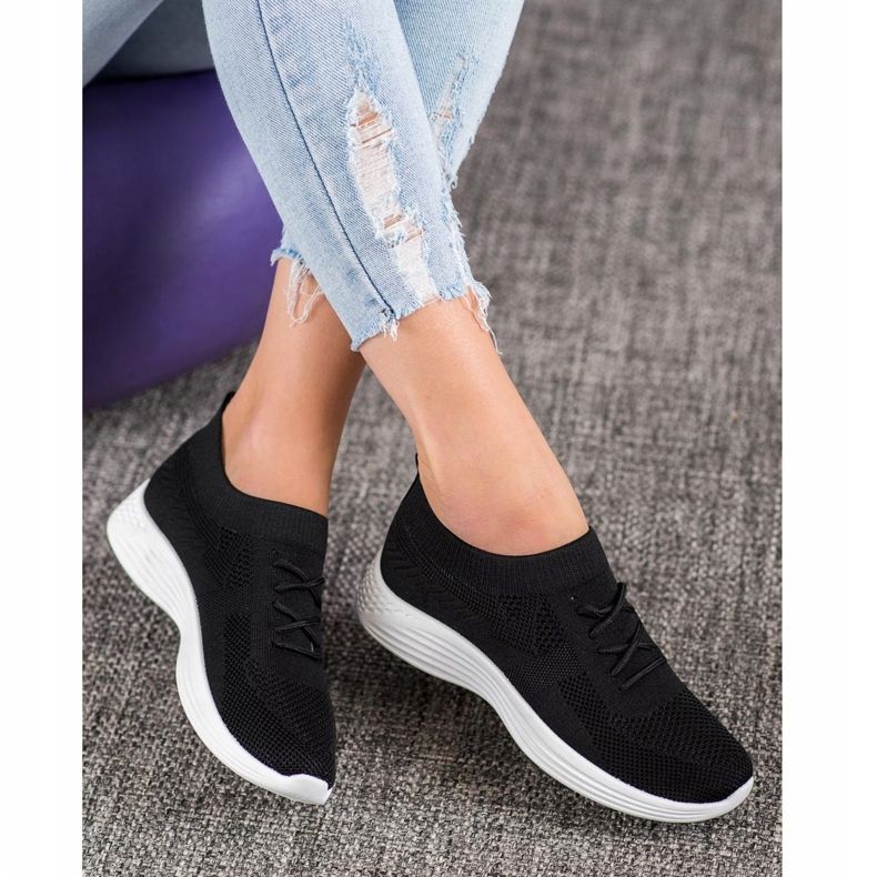 SHELOVET Černé prolamované boty černý 2