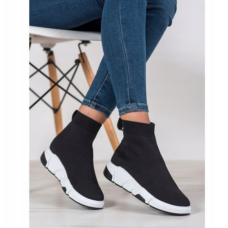 SHELOVET Sportovní obuv Přes kotník černá 1