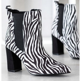 Corina Zebra Print Boot bílý černý 1