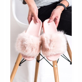 SHELOVET Pohodlné kožešinové pantofle růžový 1