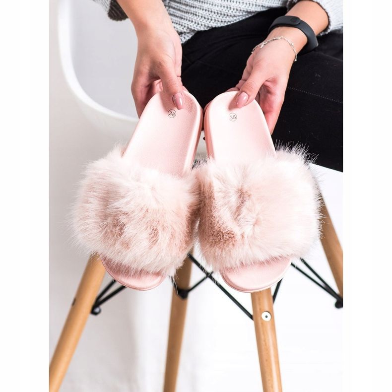 SHELOVET Pohodlné kožešinové pantofle růžový 1
