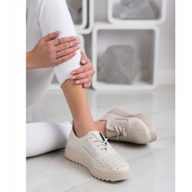 Goodin Prolamovaná kožená obuv béžový 1